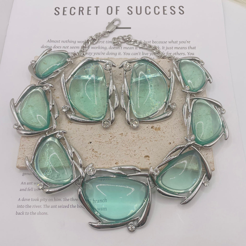 JI JOYA VENTA AL POR MAYOR,Un conjunto digno y elegante, adecuado para festivales y bodas.