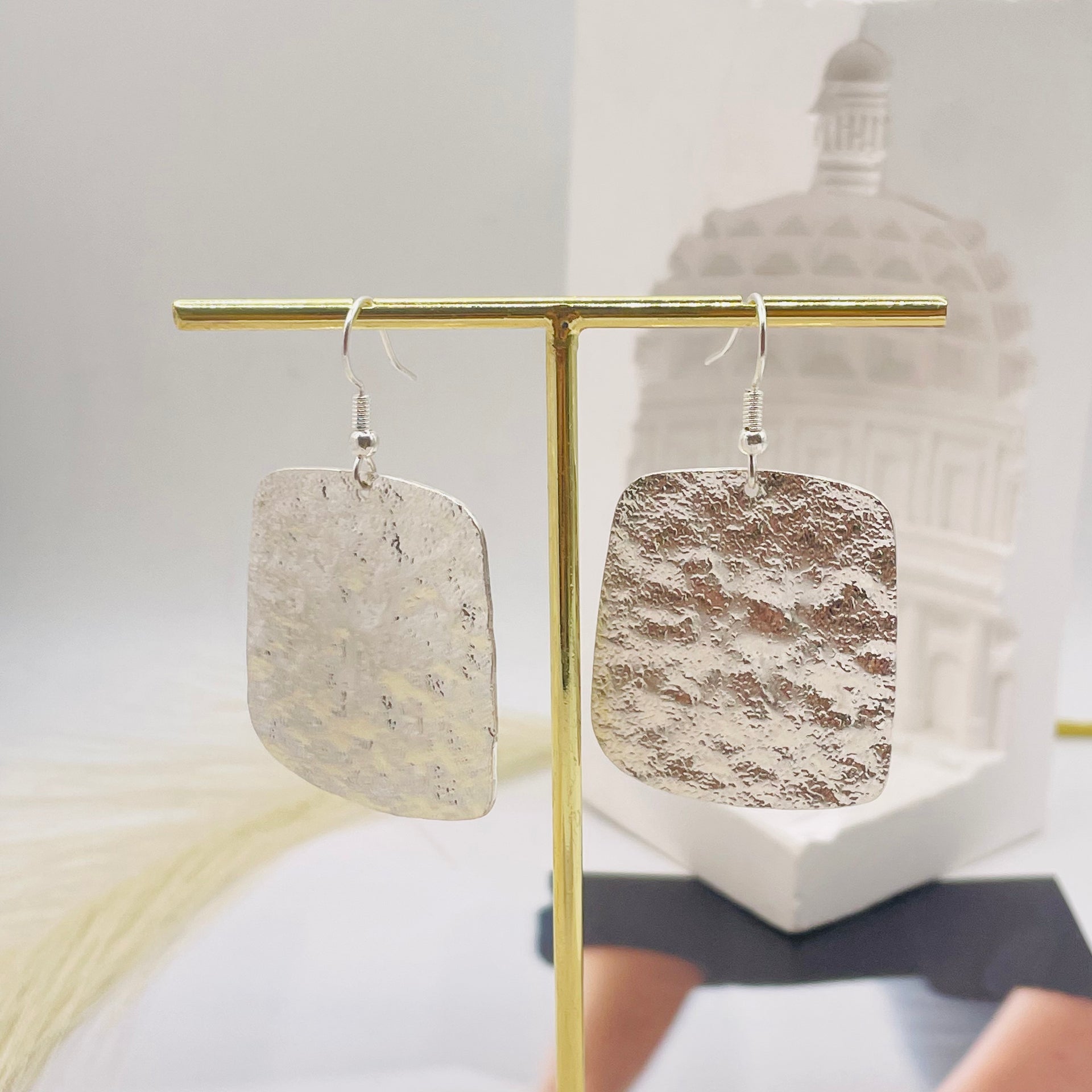 JI JOYA VENTA AL POR MAYOR,Conjunto combinado de collar, pendientes y pulsera de metal de moda.