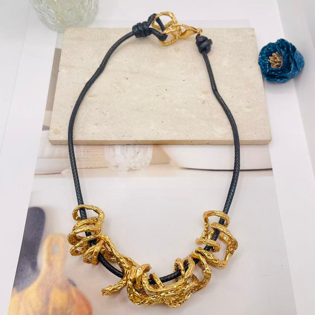 JI JOYA VENTA AL POR MAYOR,Curva irregular con collar de cuerda