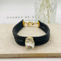 JI JOYA VENTA AL POR MAYOR,Llevando una pulsera trenzada de diamantes